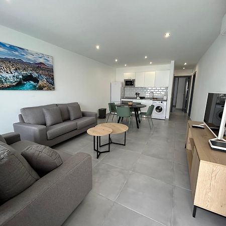 Stunning 2 Bedroom Seafront Apartment Puerto del Carmen  Exteriér fotografie