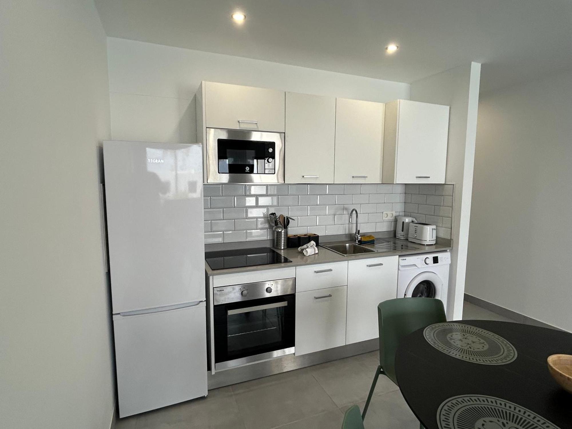 Stunning 2 Bedroom Seafront Apartment Puerto del Carmen  Exteriér fotografie