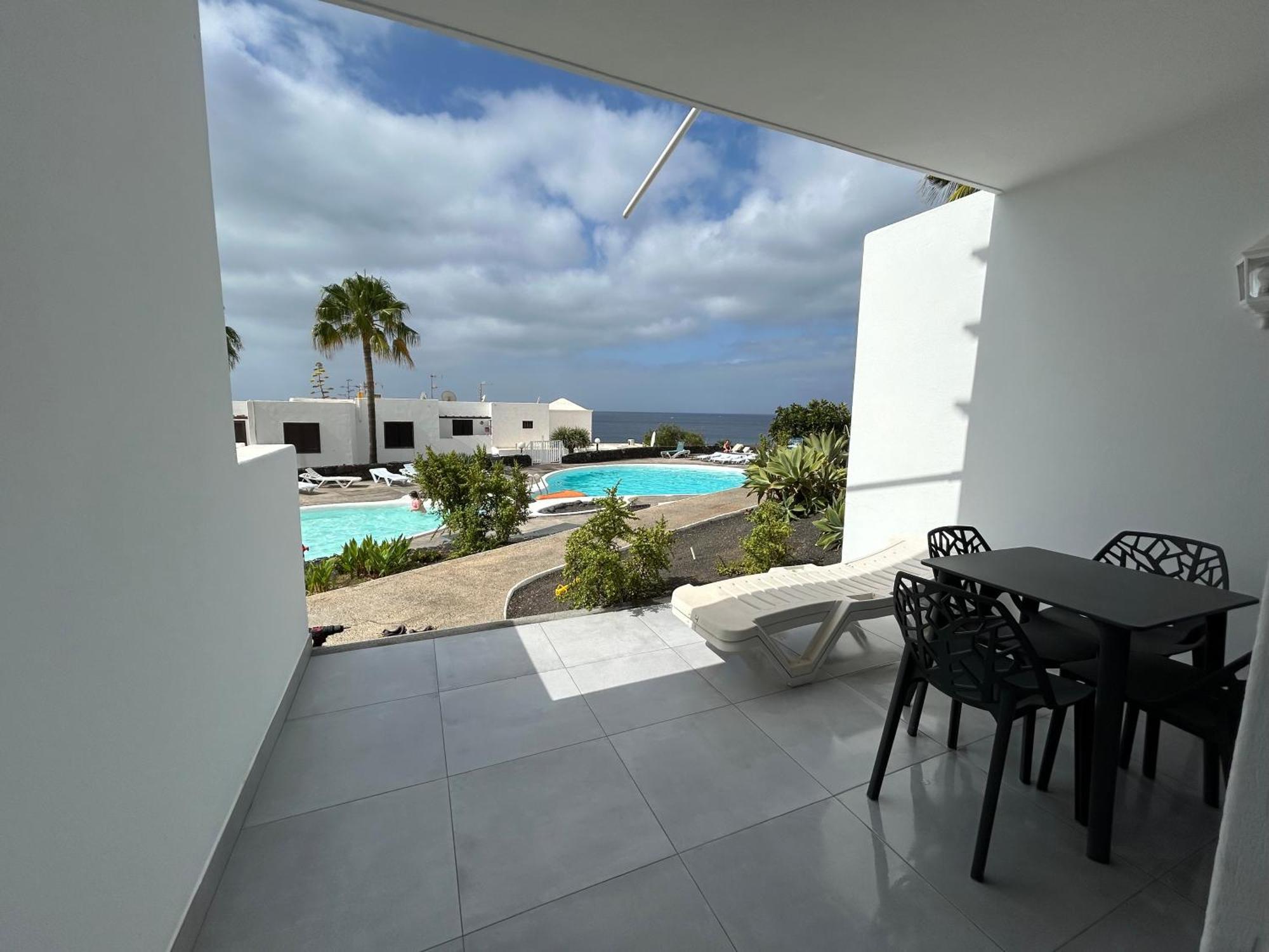 Stunning 2 Bedroom Seafront Apartment Puerto del Carmen  Exteriér fotografie